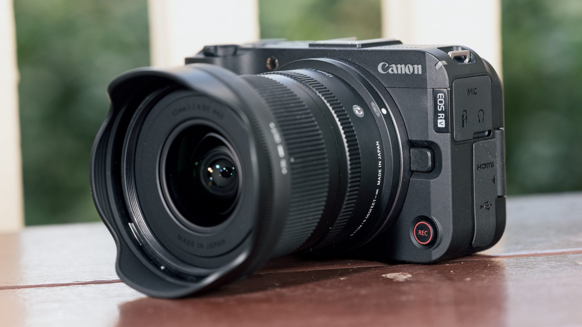 Canon EOS R50 2