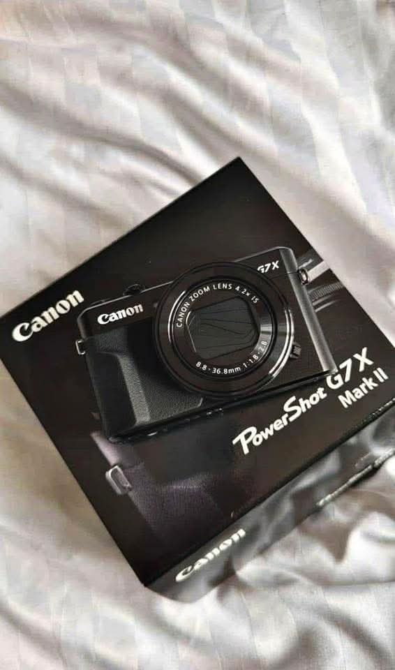 Canon PowerShot G7X Mark II 2